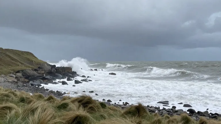 Illustration for: Amber warnings issued for Scotland and Northern England as gusts hit 75mph